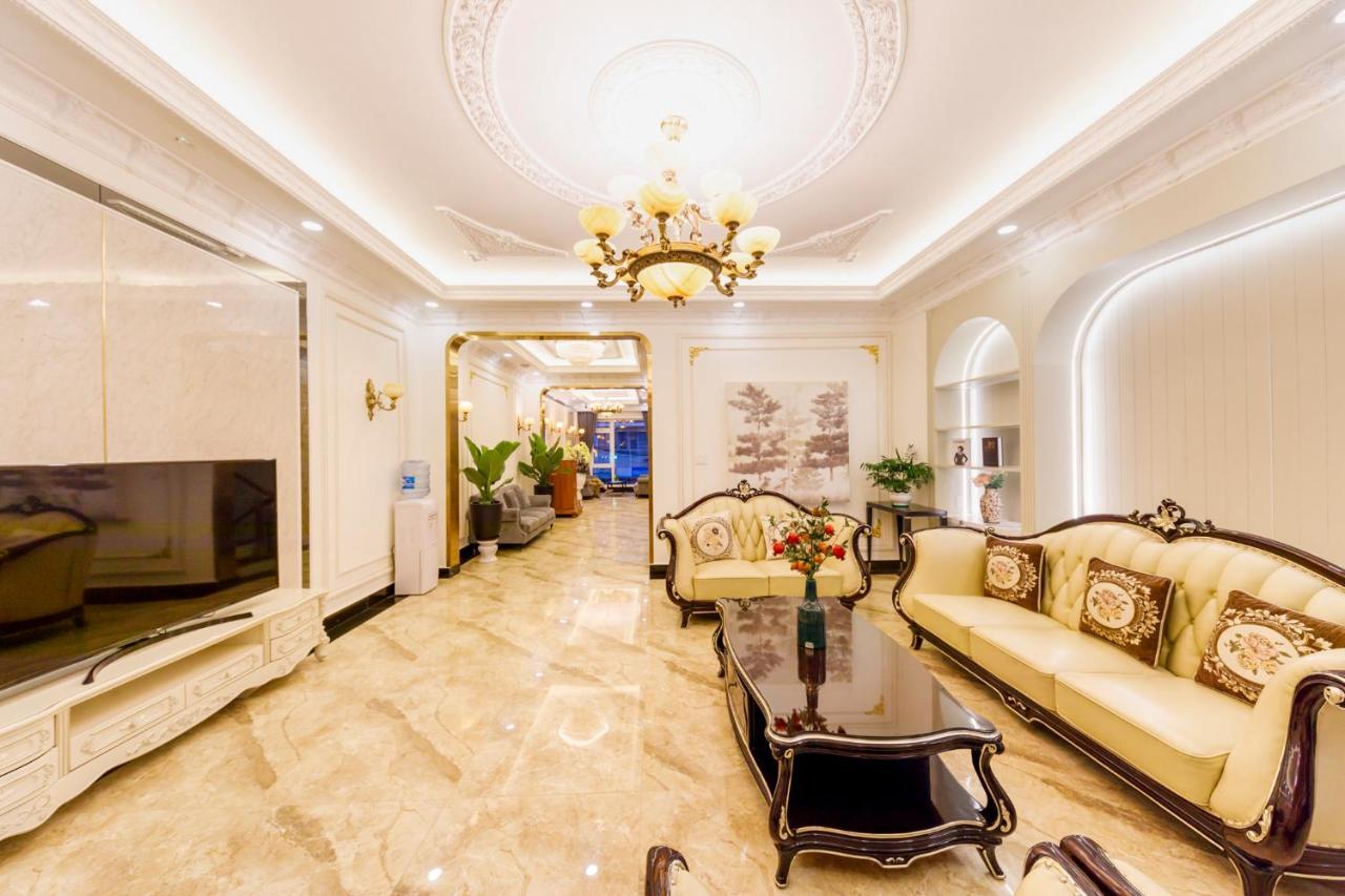 דה לאט Wisteria Hotel מראה חיצוני תמונה