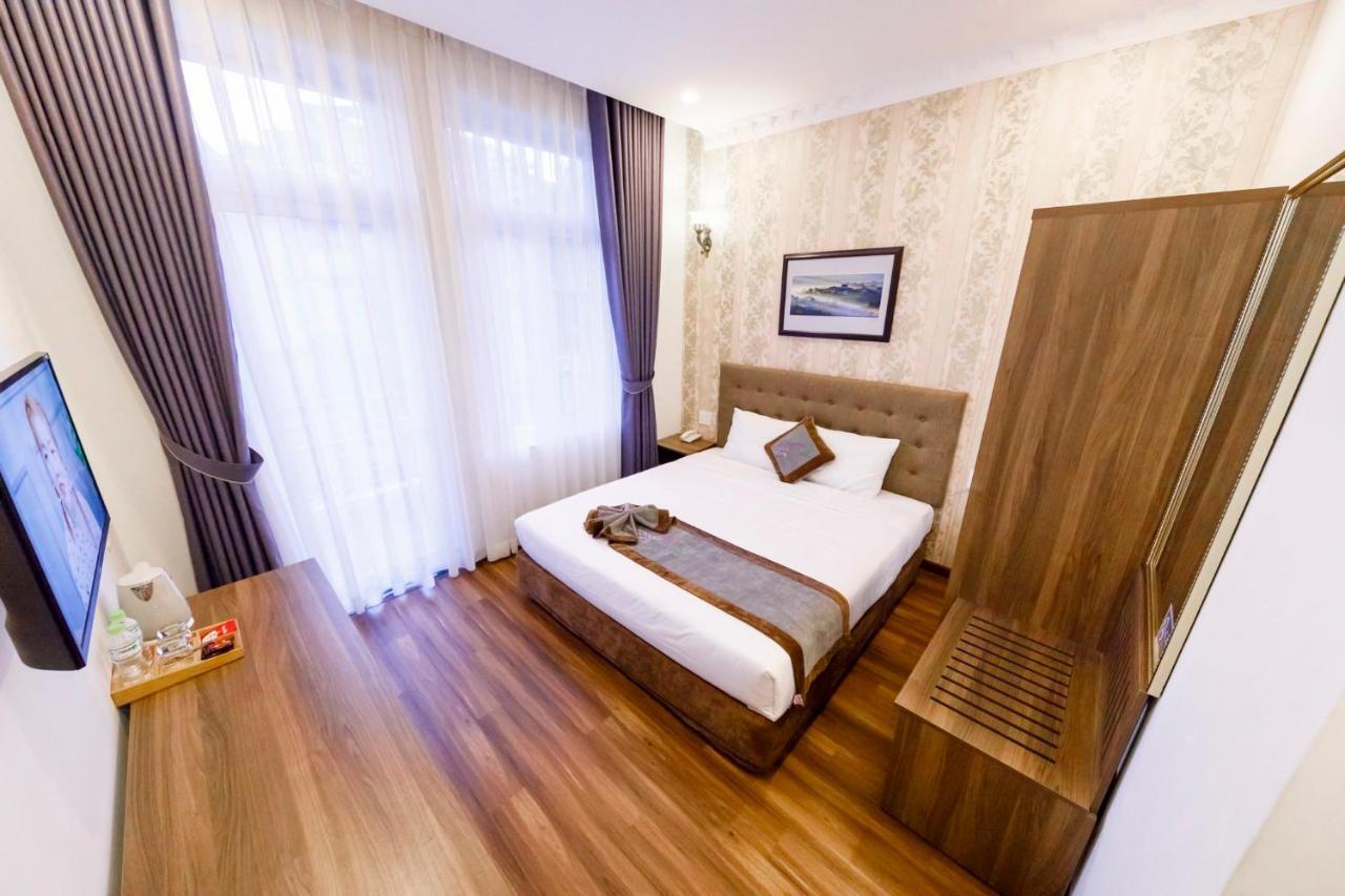 דה לאט Wisteria Hotel מראה חיצוני תמונה