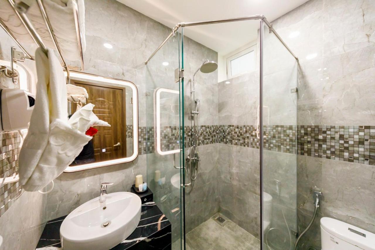 דה לאט Wisteria Hotel מראה חיצוני תמונה